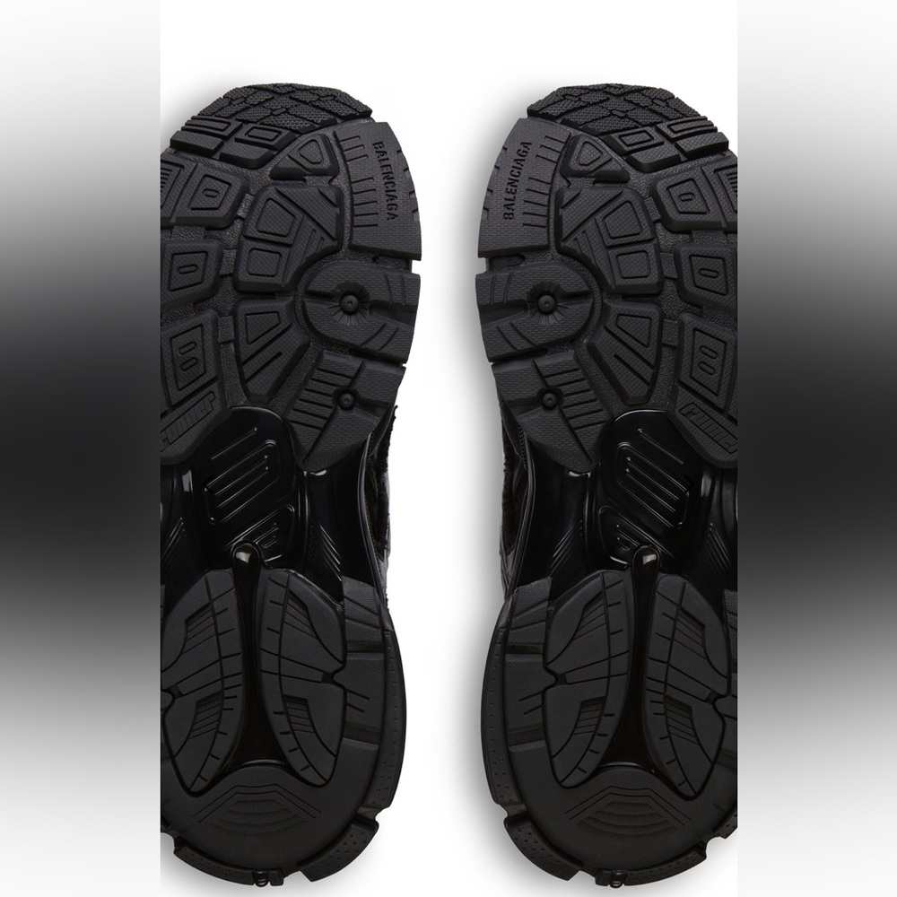 WOMEN'S RUNNER SNEAKER IN BLACK 37 - Picture 3 of 8